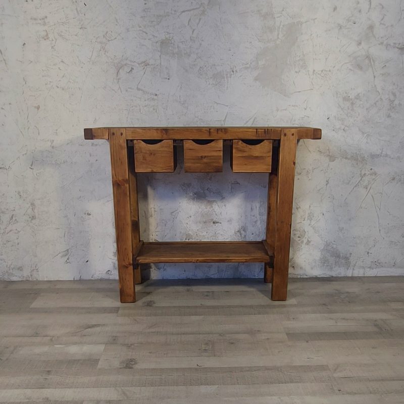 Victoriana Muebles - Recibidor con 2 cajones hecho con madera maciza de 🌳  Mango : $ 10900. Espejo redondo 81cm : $ 4900. Lámpara : $ 7540. Mas  modelos aquí 👉 www.victoriana.com.uy